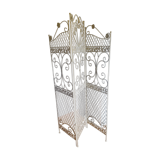 Iron screen