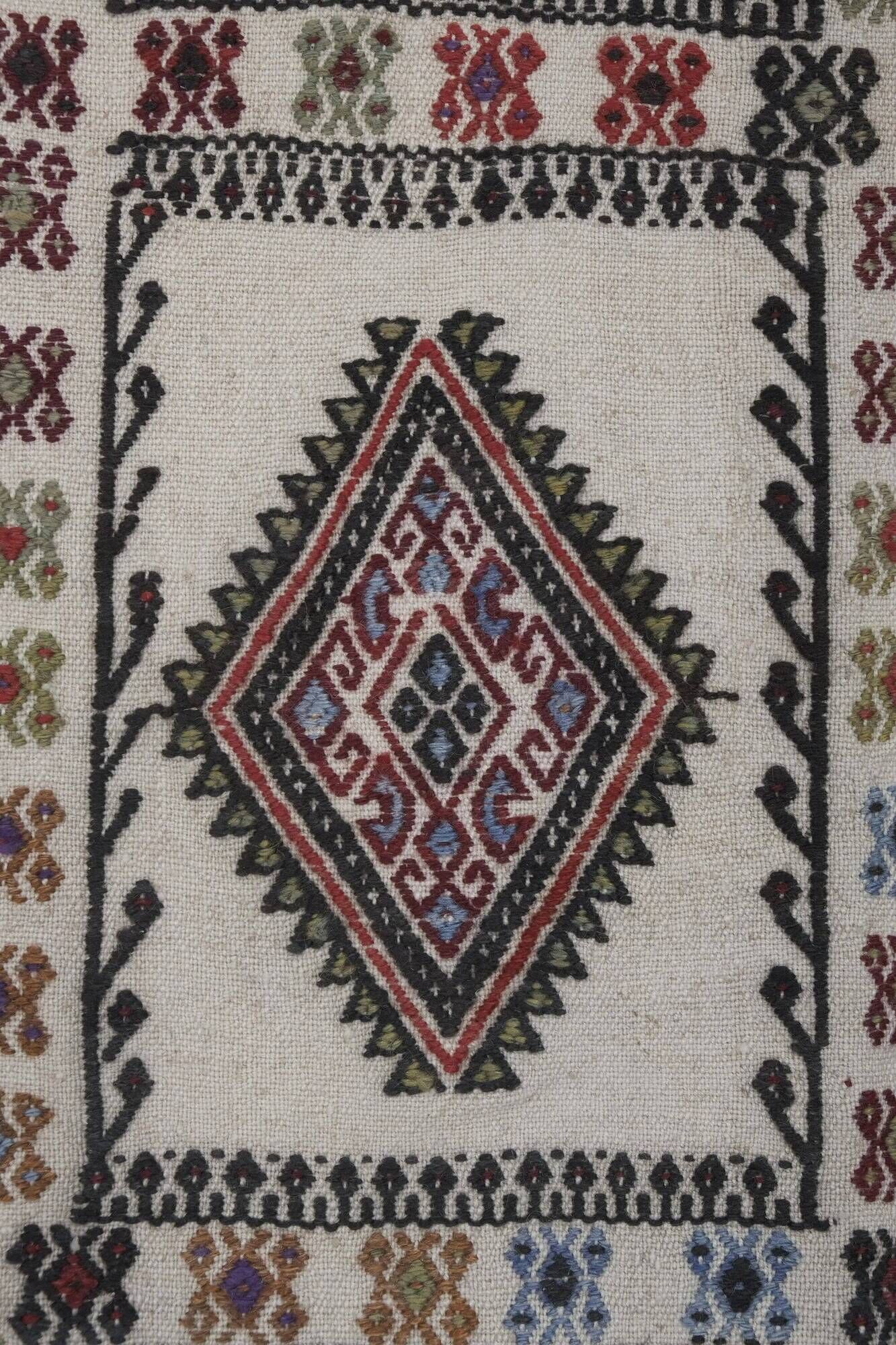 Vintage Turkish kilim, handwoven, 149x208 cm.