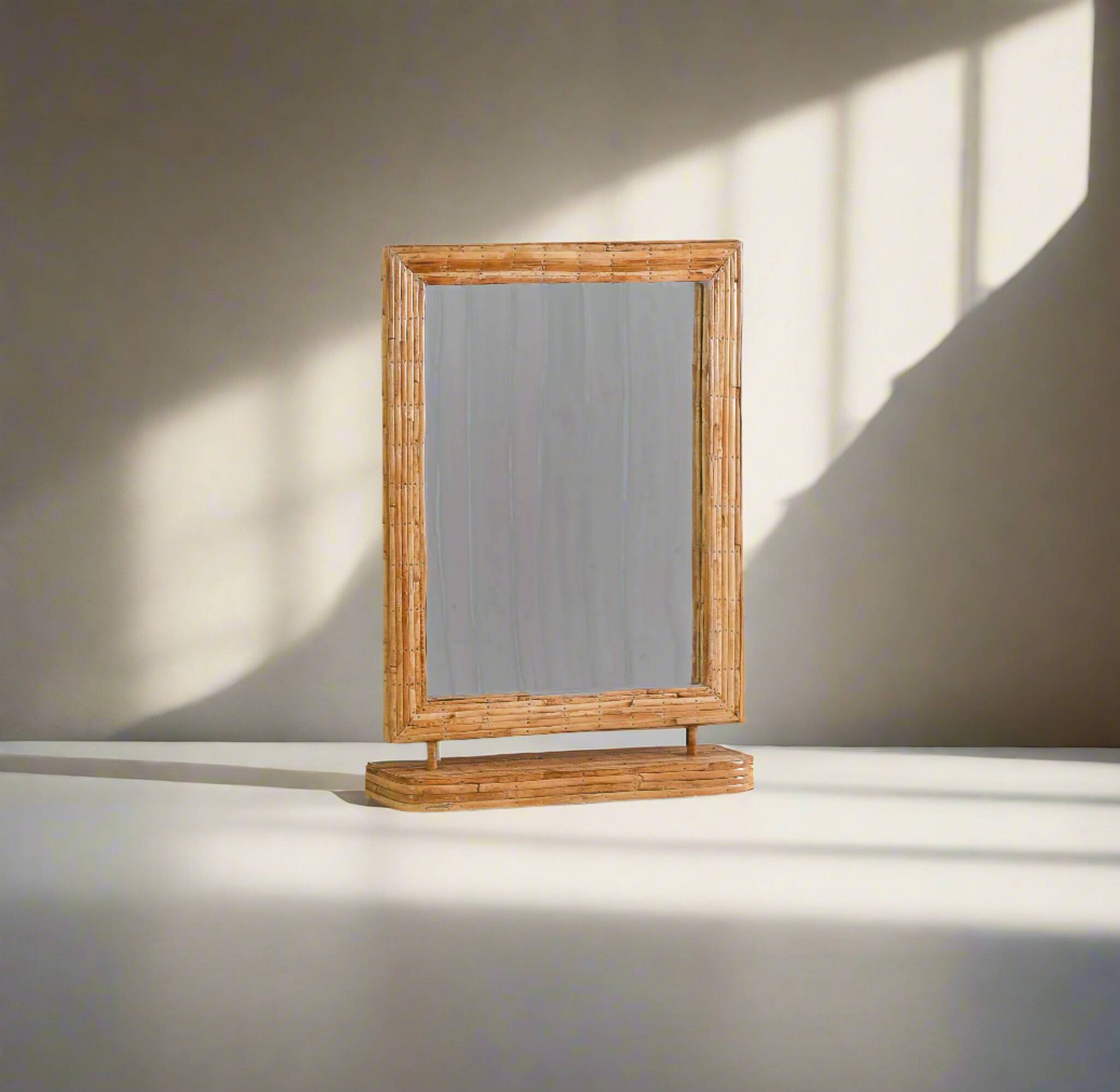 Miroir de courtoisie rectangulaire en rotin de style vintage