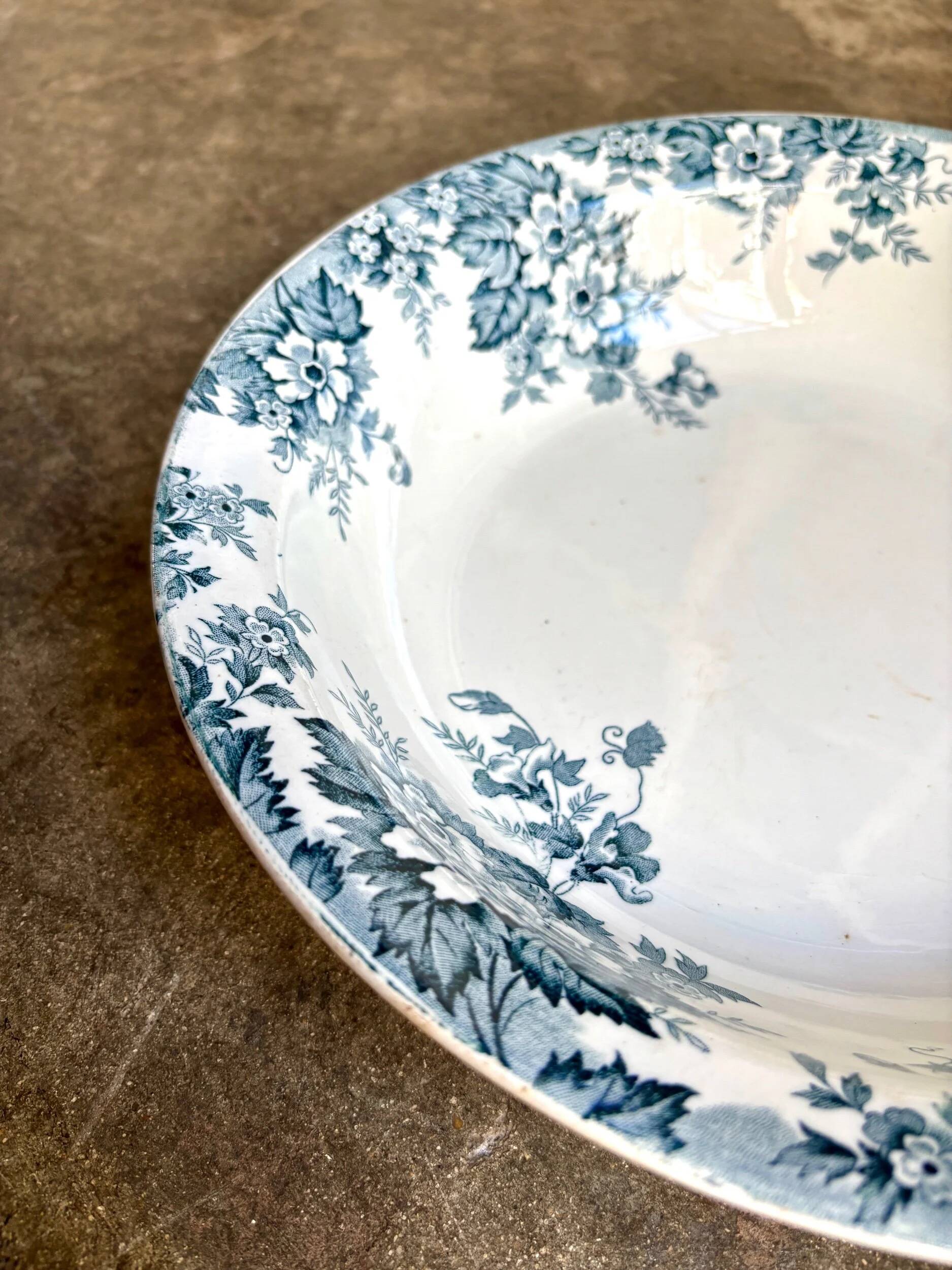 Hollow round plate St Amand & Hamage, "Marie-Louise" service