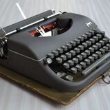 Japy portable metal anthracite 1960 portable writing machine