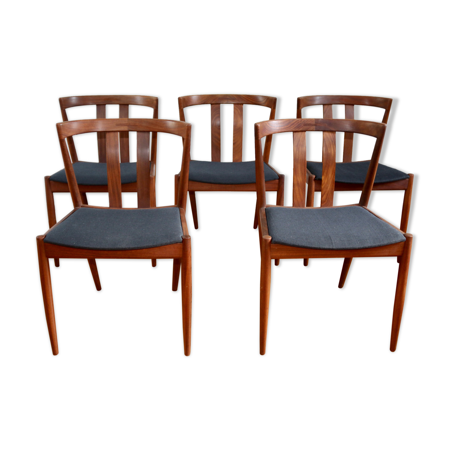 Serie de 5 chaises scandinaves teck 1960