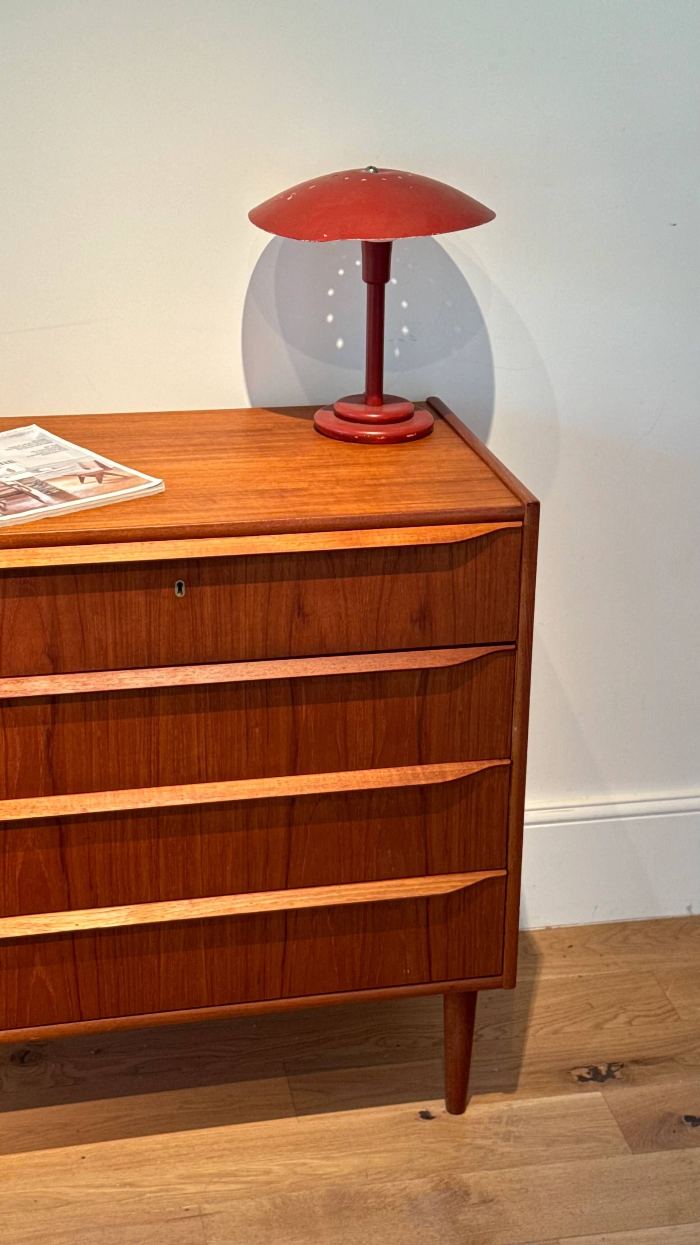 Commode scandinave vintage en teck "Tage"