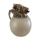 Carafe à décanter ou broc à eau en verre givré avec tête de bélier en métal argenté 1970