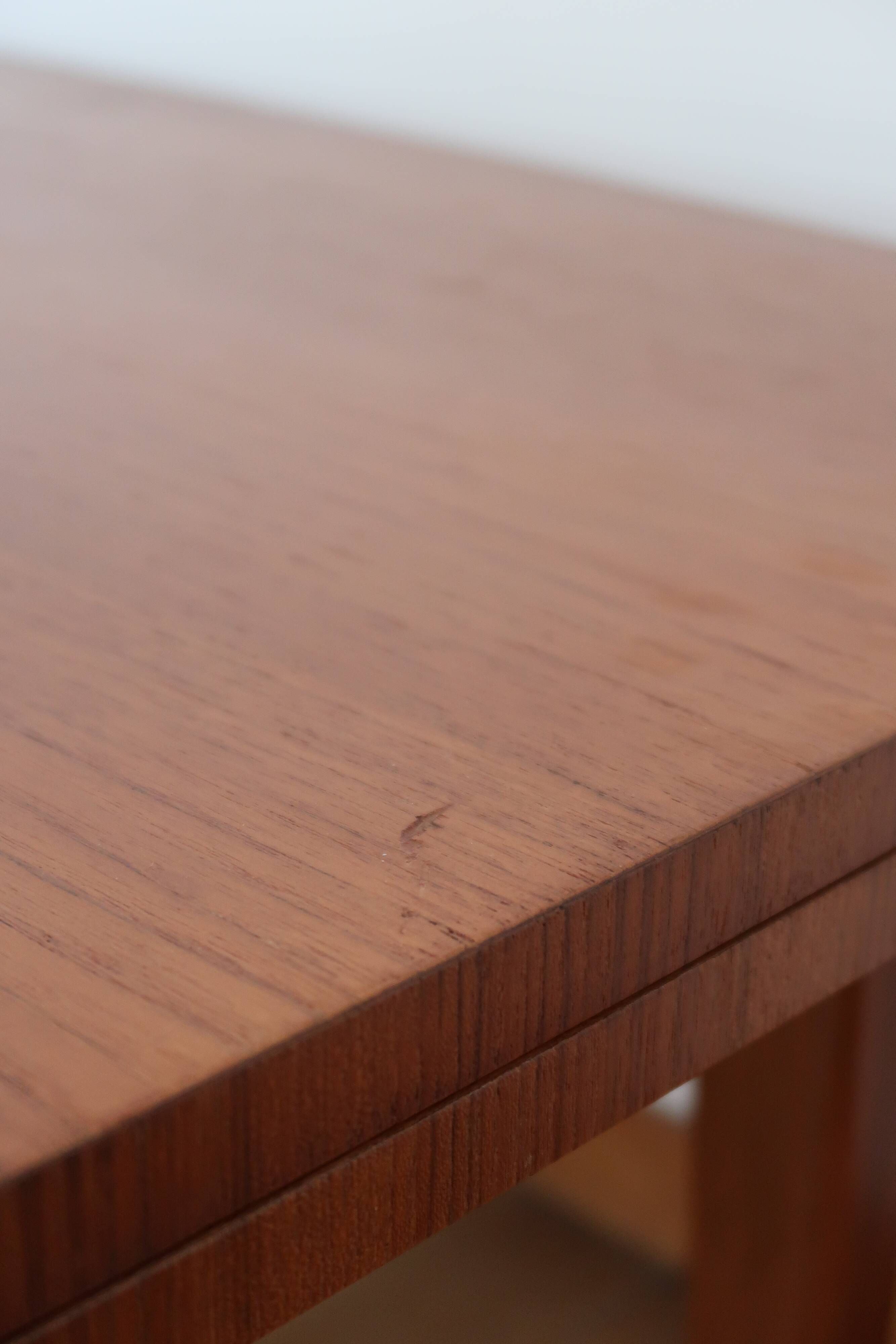 Large Scandinavian extendable coffee table