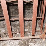 Metal wine cellar model cage