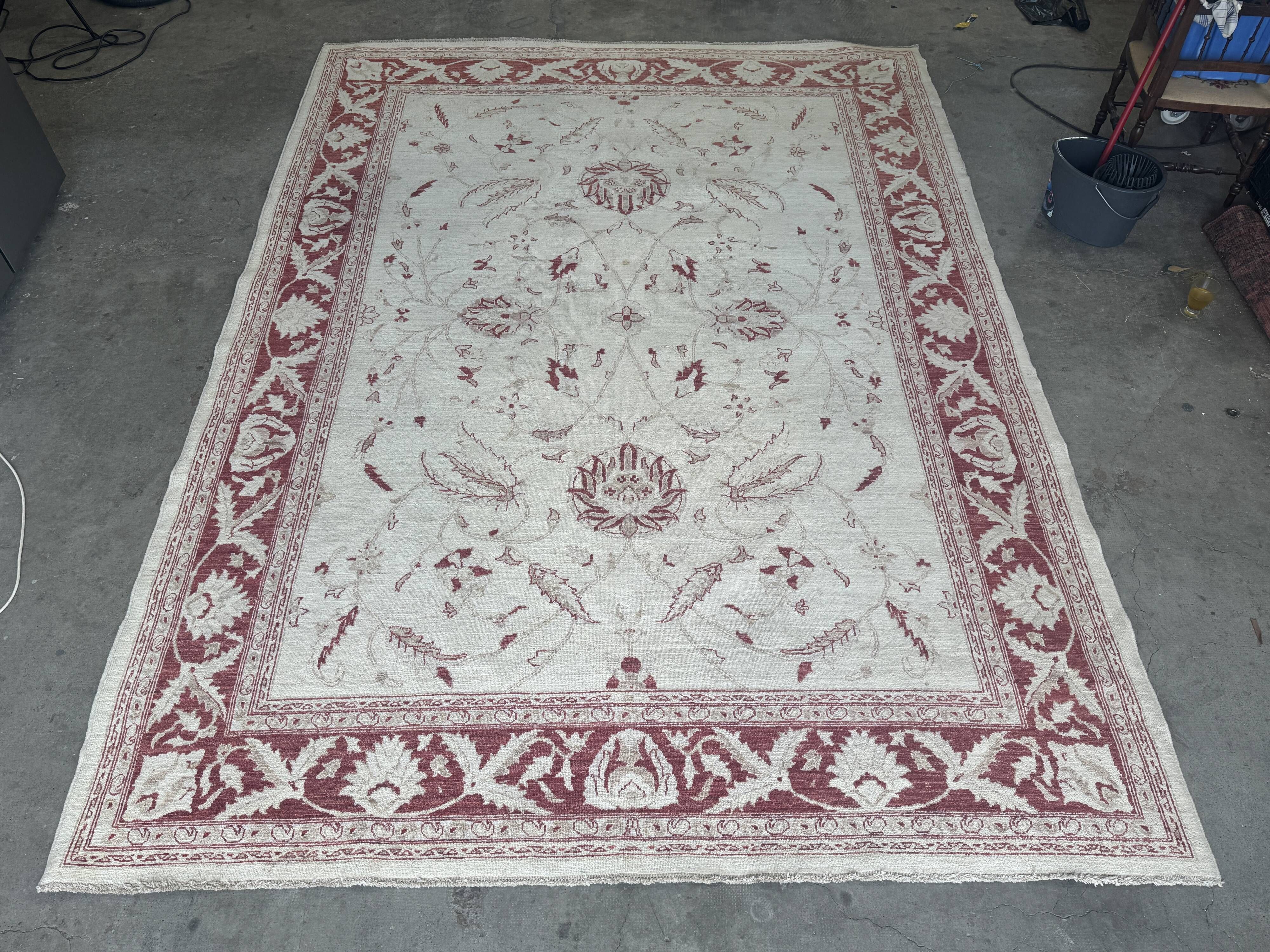 Hand-knotted wool rug in Ziegler style 331 x 237.
