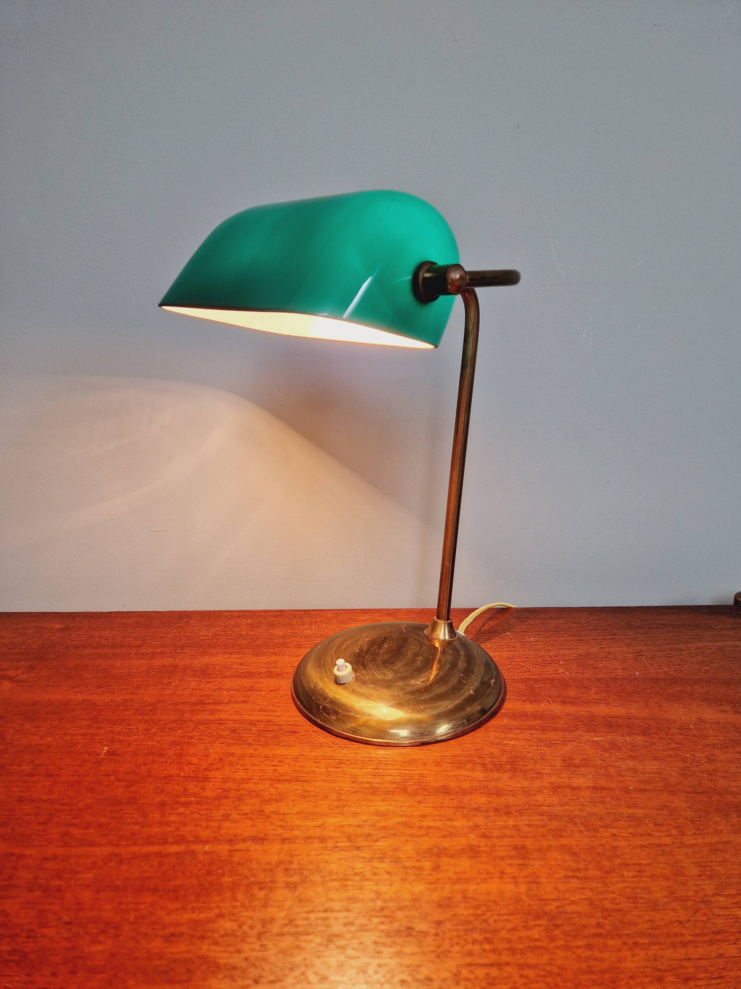 Banker's lamp in brass and green opaline, 1930s