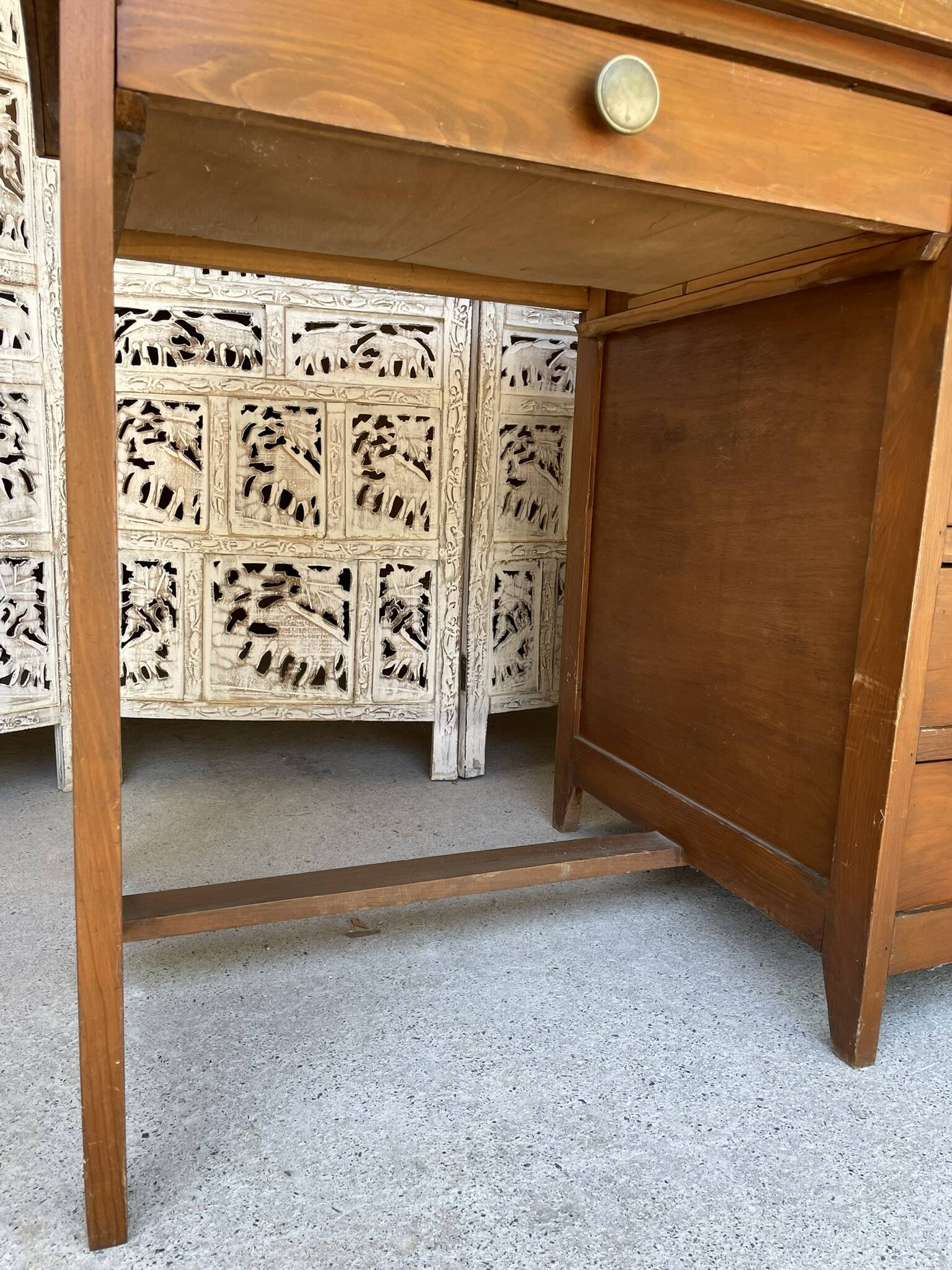 Vintage Desk 1960 / 1970 in Wood with 5 Drawers