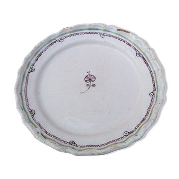 Plate XVIII century majolica Bordeaux