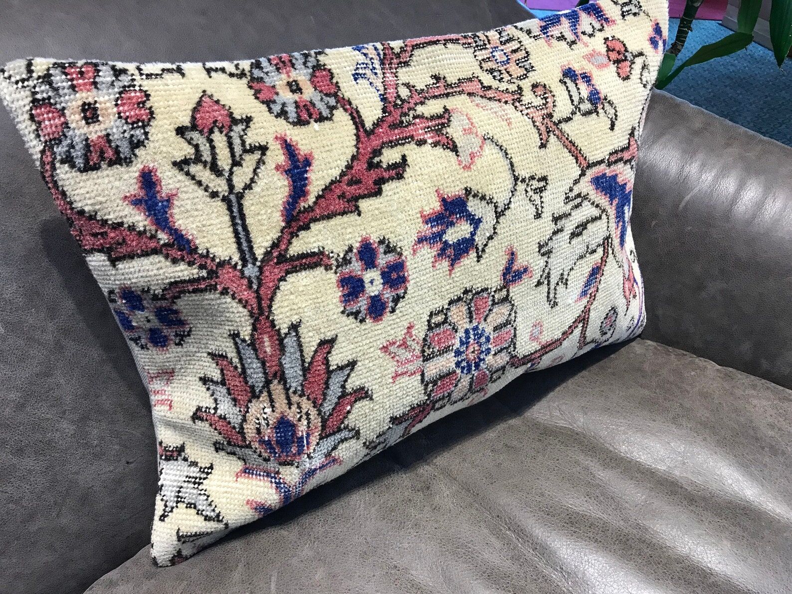 Handmade faded lumbar carpet pillow 40x60cm