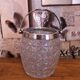 Seau à glace en verre coupé de style baril Français vintage, poignée décorative en métal 4506