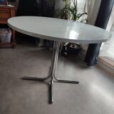 Vintage round table chrome legs