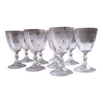 Set of 9 chiseled stemmed glasses