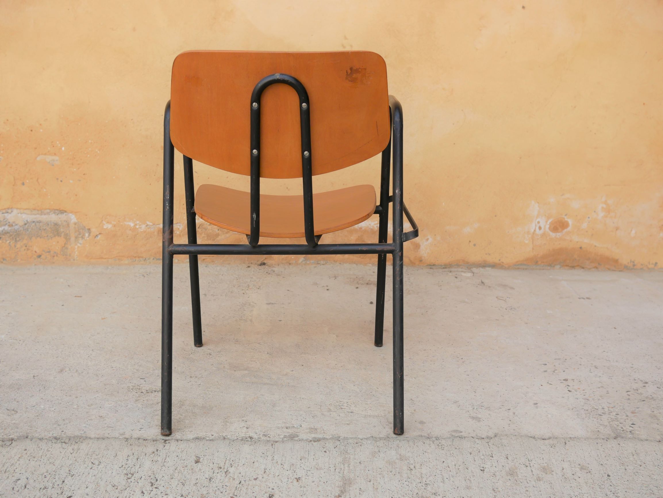 Stella chair "the indislocalable chair"