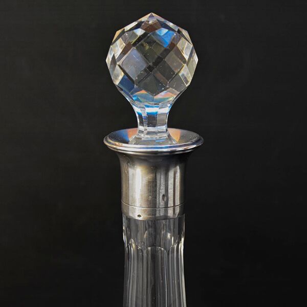 Carafe à liqueur ancienne verre avec bouchon diamant taillé cristal monture argent