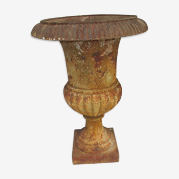 Cast iron of the nineteenth "Medici" vase