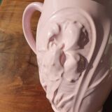 Iris pitcher