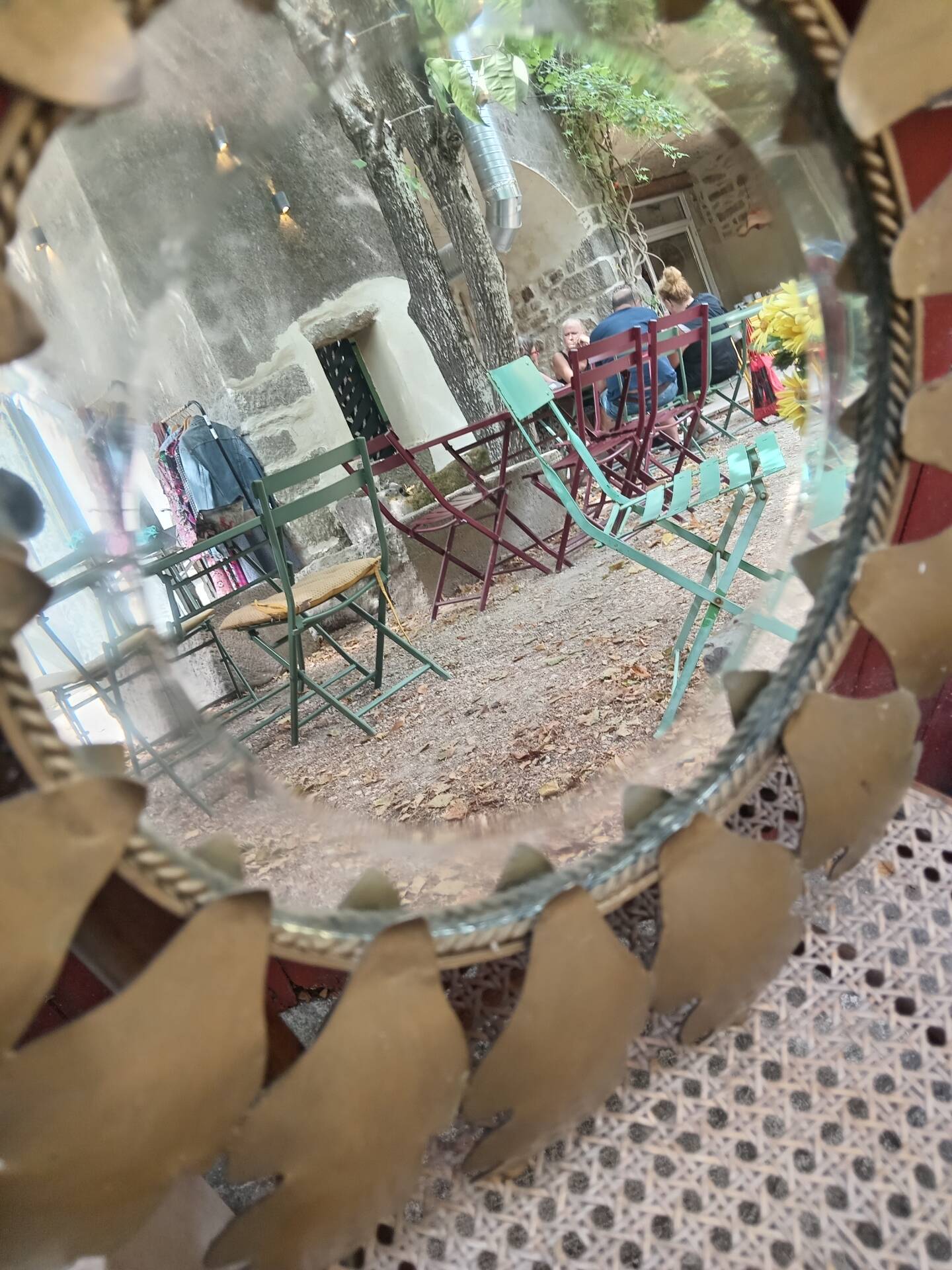 Metal flower mirror