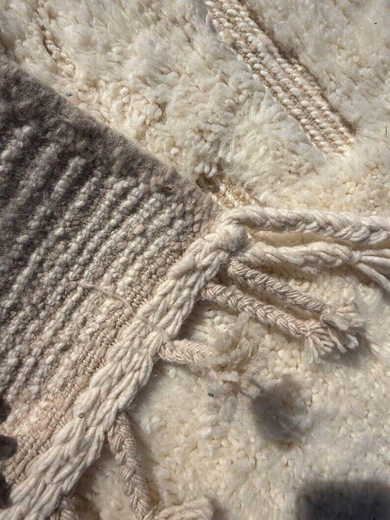 Handmade traditional wool rug size 2/3 m