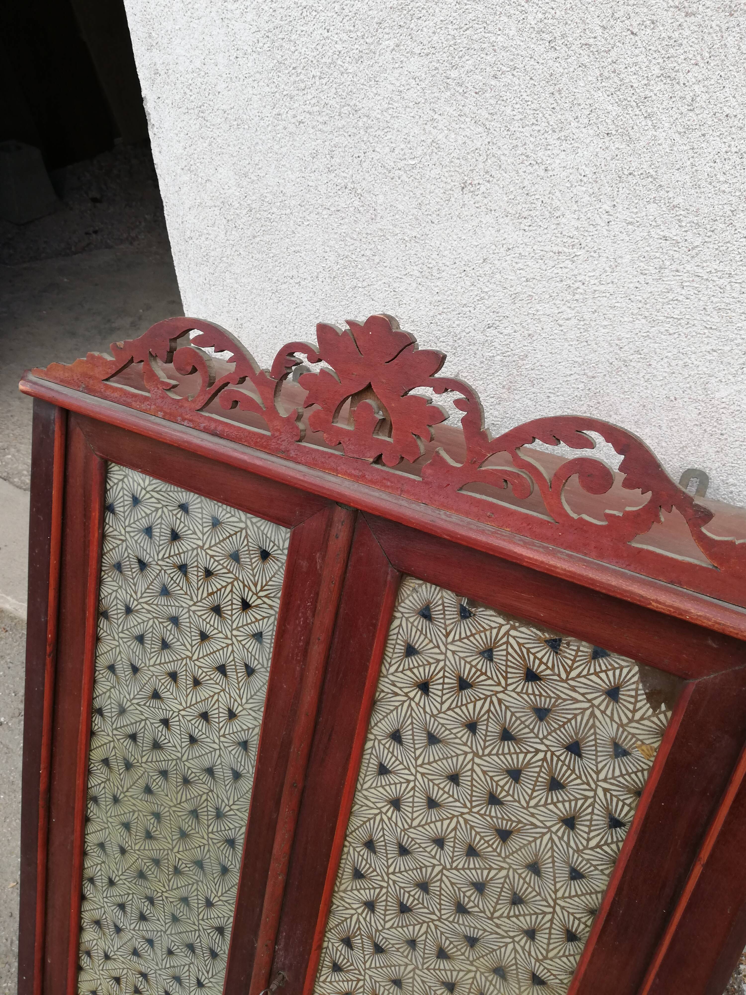 Mahogany wall window