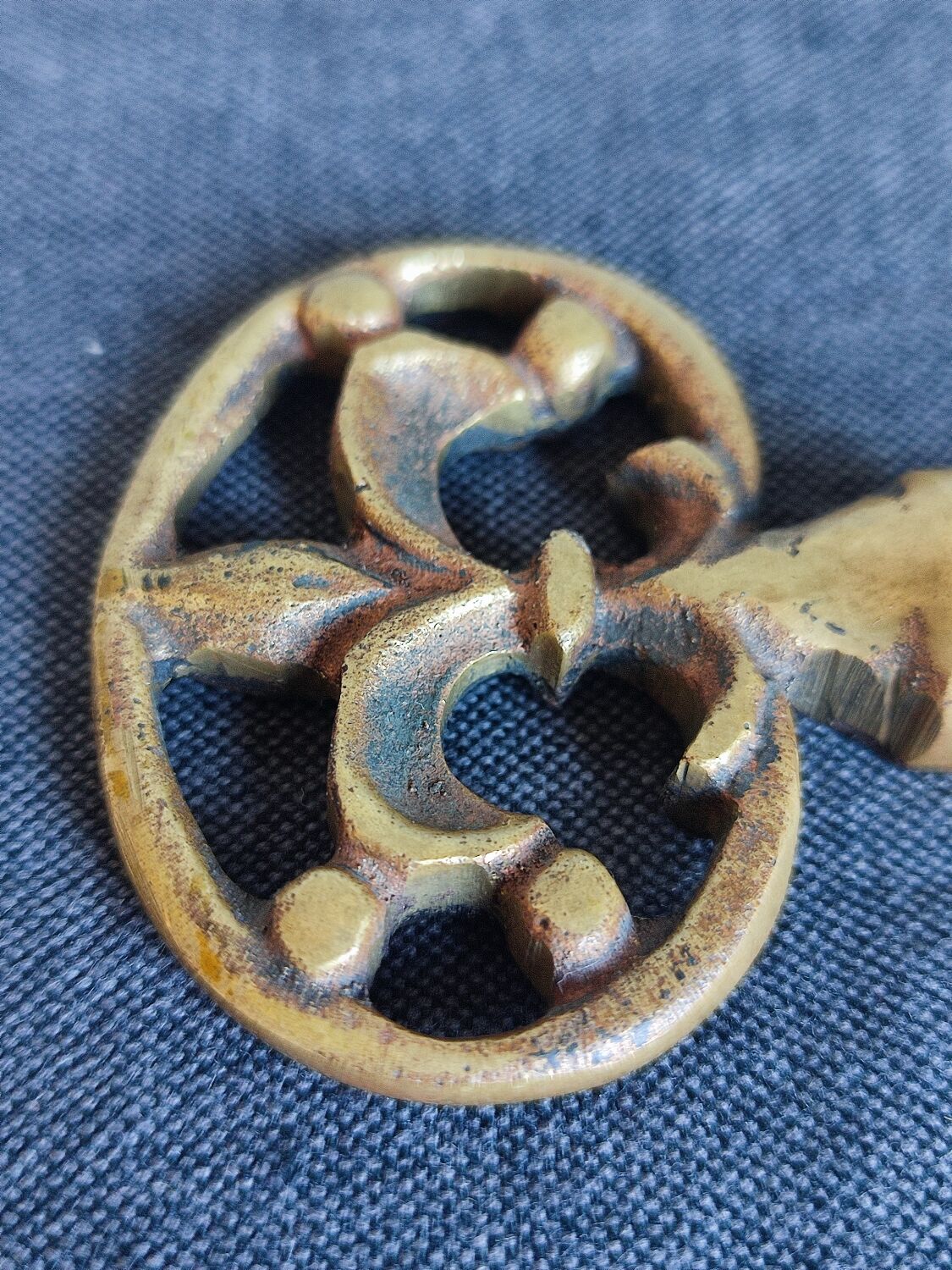 Key holder in the shape of a vintage key