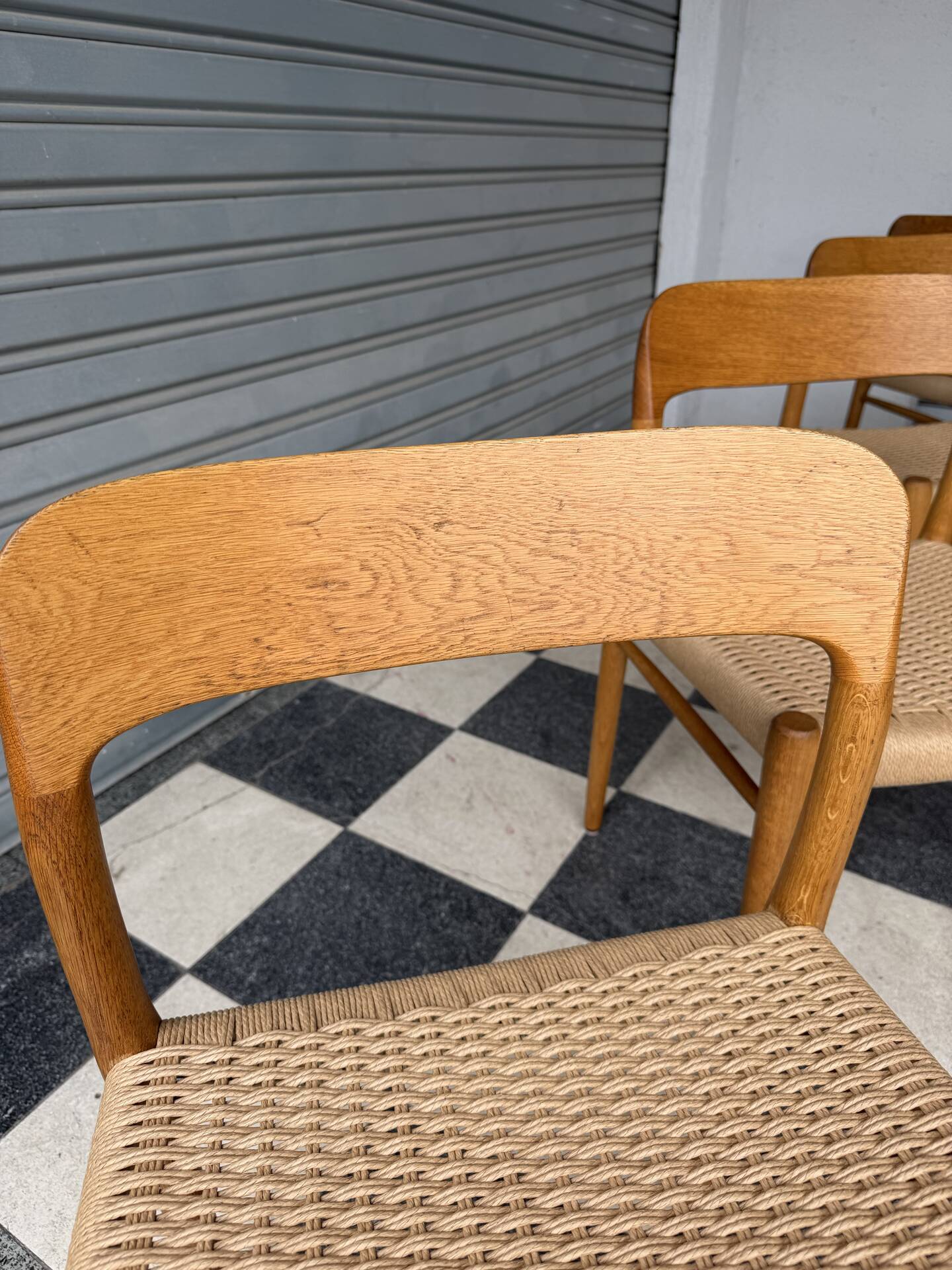 Set of 4 Møller 75 chairs in oak