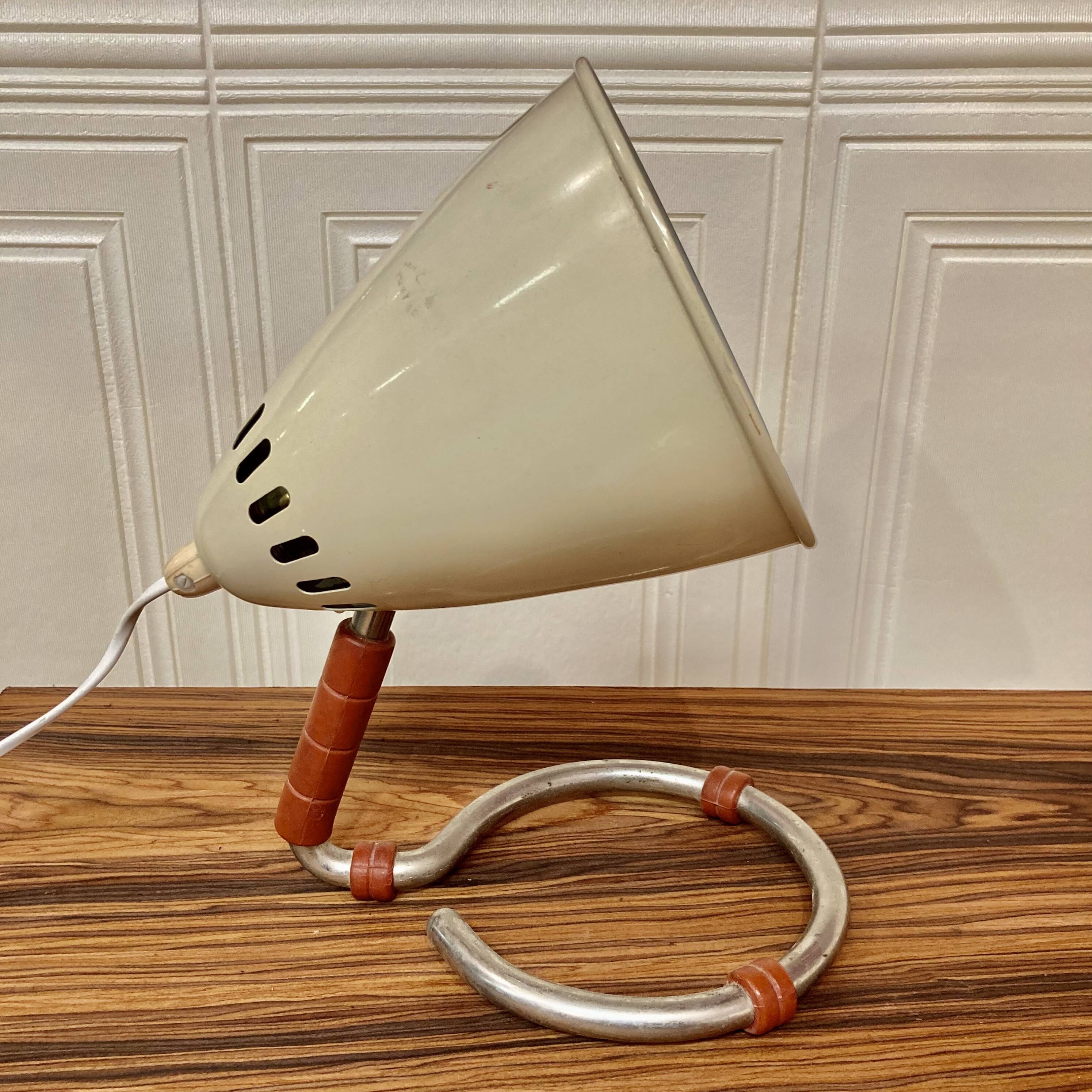 Paire de grandes lampes métal osram 1950.