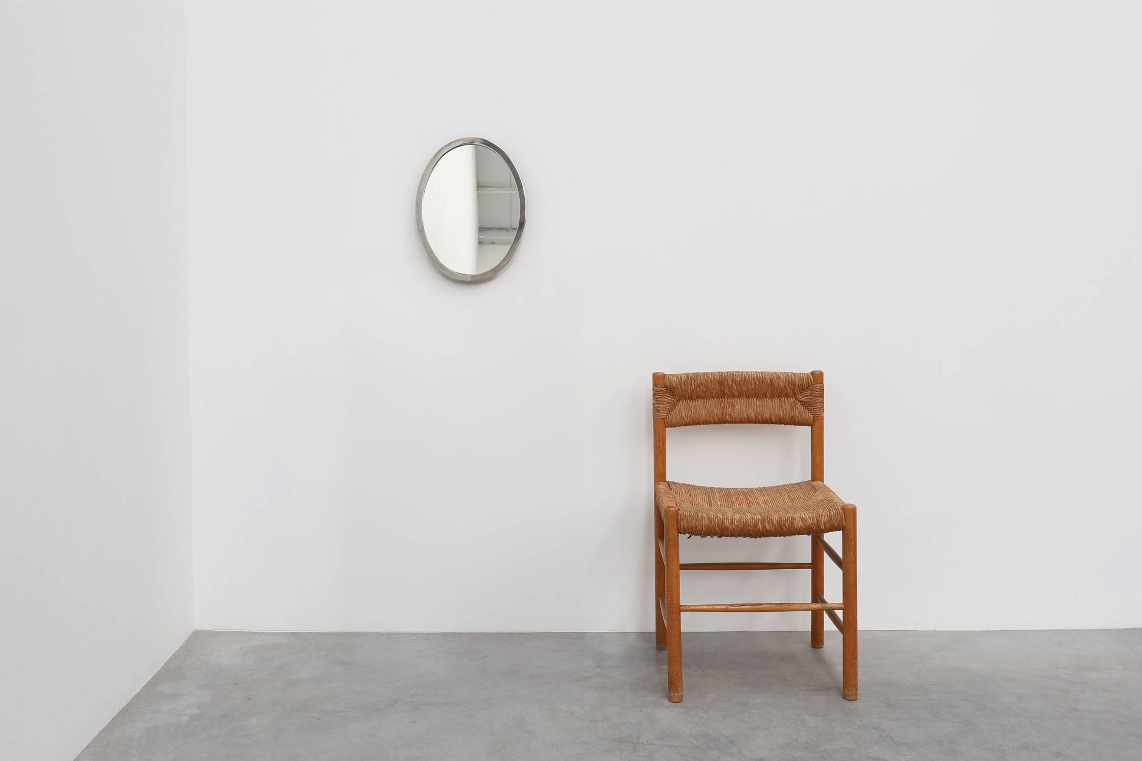 Miroir mural ovale chromé Art Déco, Belgique vers 1920