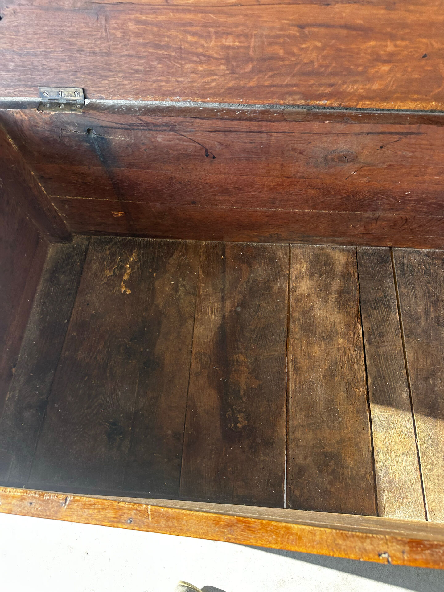 French provincial chest in carved and pegged solid oak, 18th century.