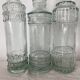 lot de bouteilles en verre moulé