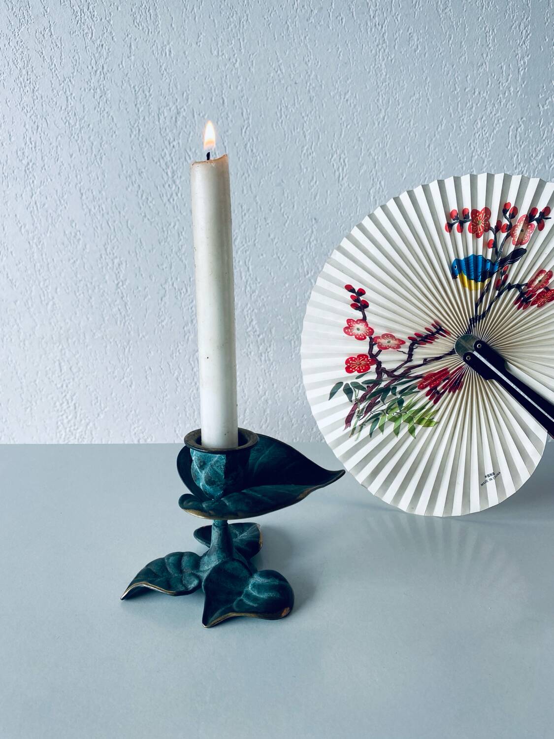 Bronze leaf candle holder