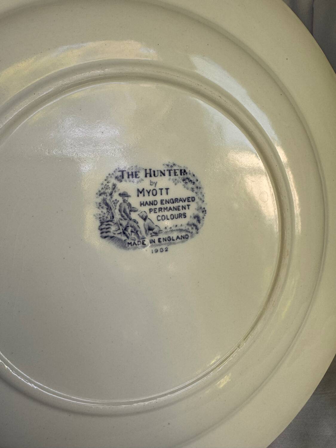 Grand plat de service bleu The Hunter de Myott