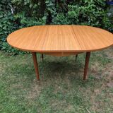 Round table expandable dining table