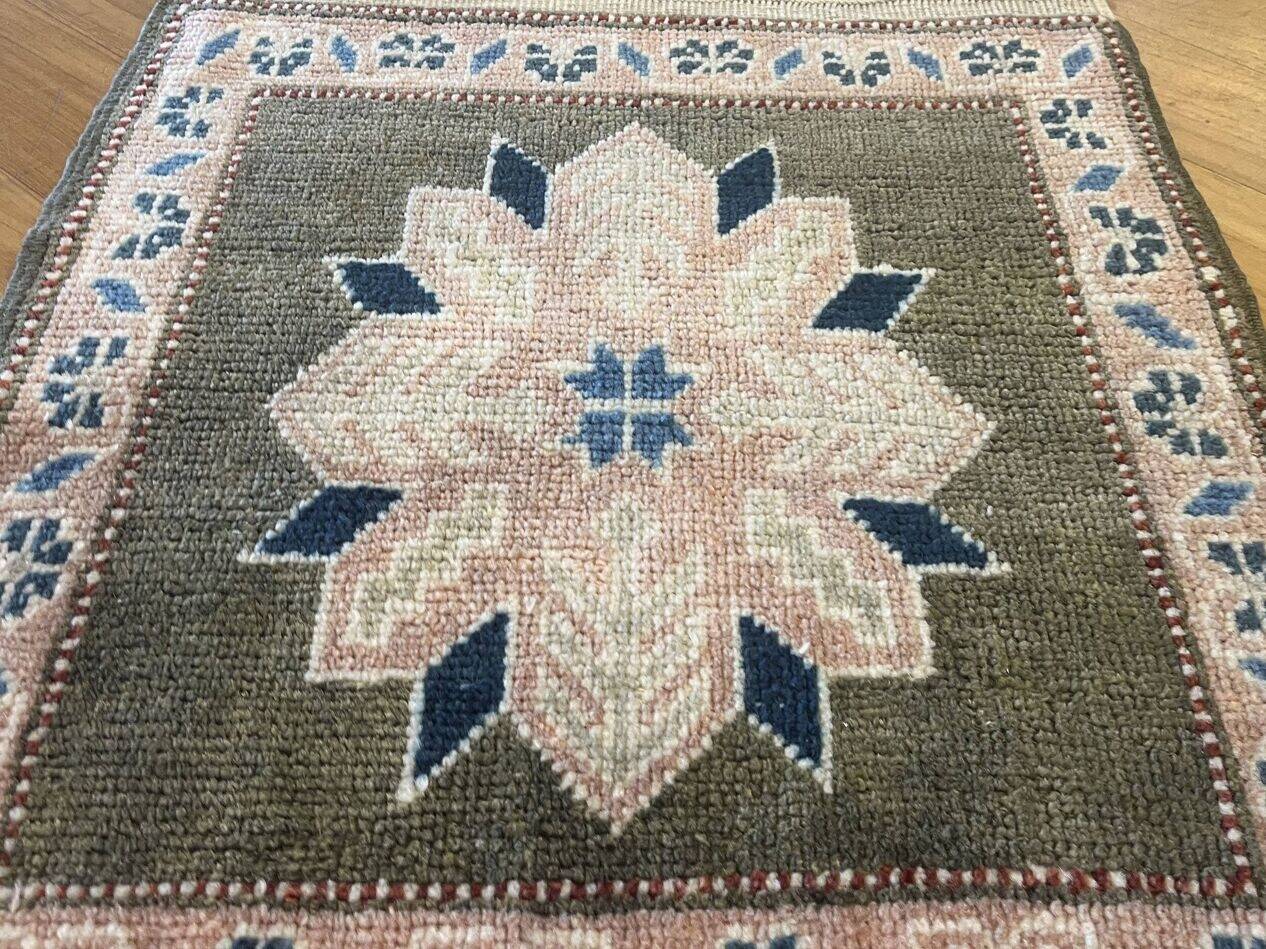 Tapis anatolien carré