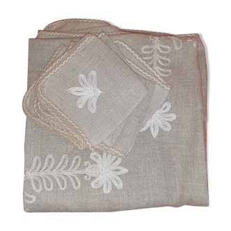 Nappe en lin gris clair et 6 serviettes broderies blanches