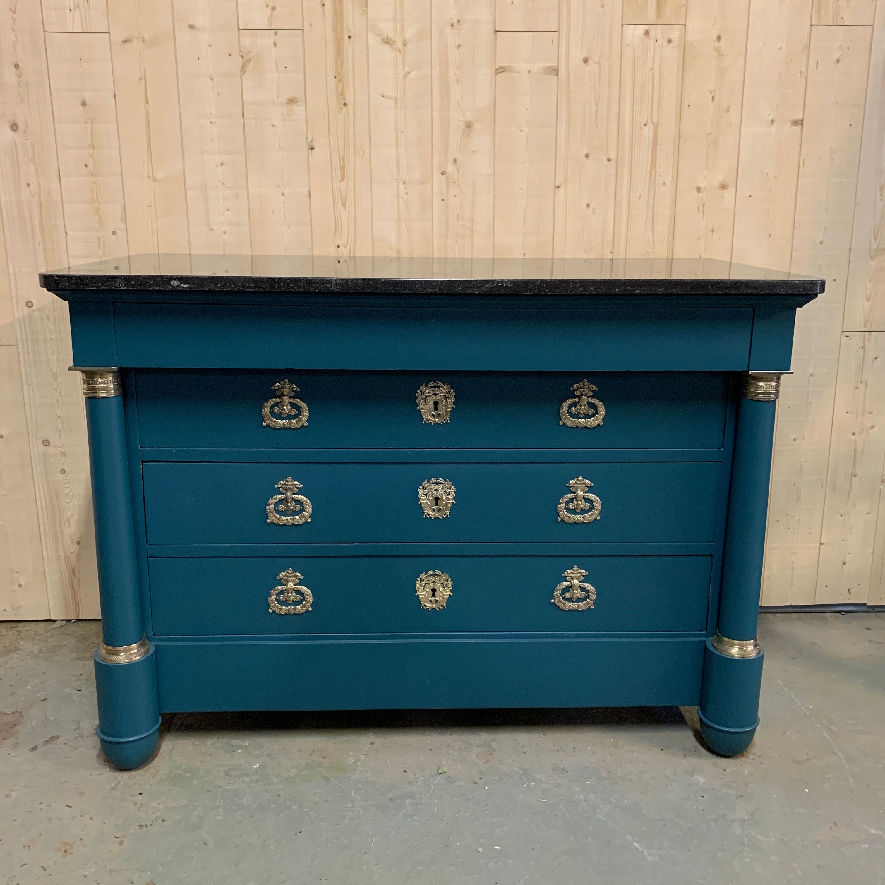 Commodus empire blue duck