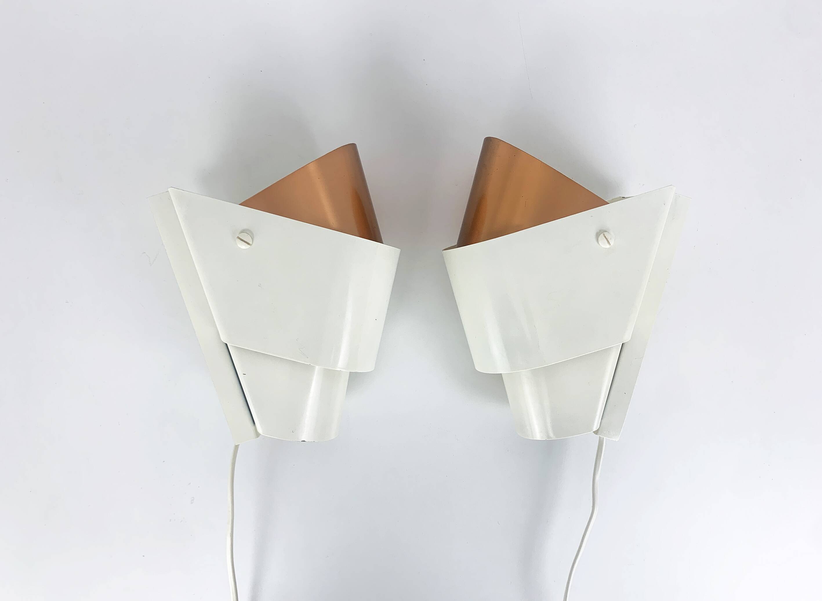 Pair of V-317 wall lights Hans-Agne Jakobsson AB Markaryd, Sweden, copper, 1960s
