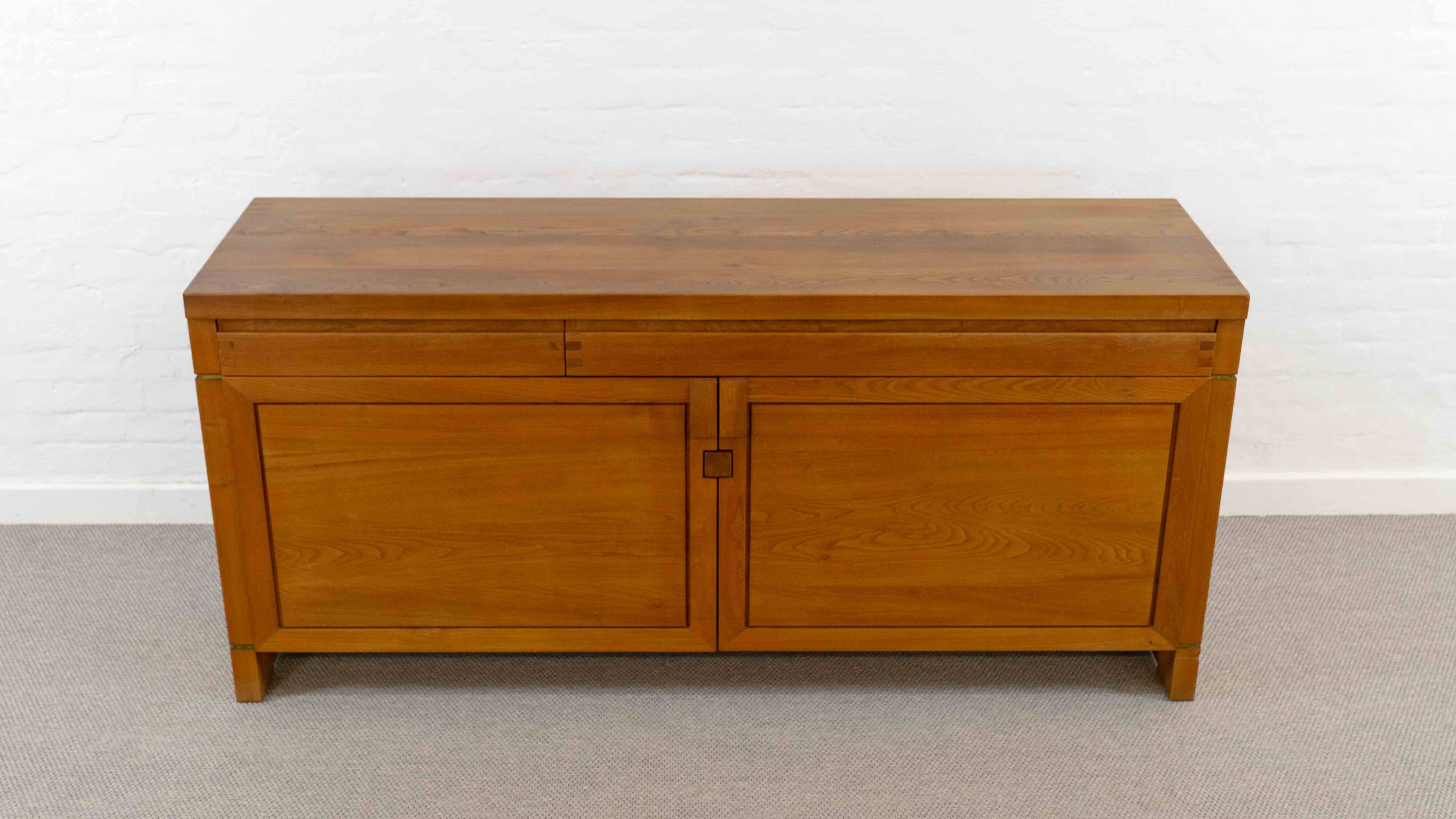 Sideboard R08 de Pierre Chapo en orme massif