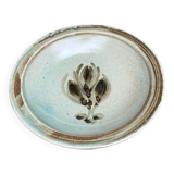 Large hollow serving plate in stoneware from the Blanot pottery.
