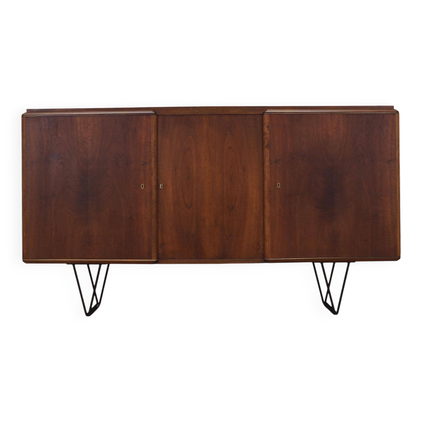 Enfialde en noyer, design danois, années 1960, production : Danemark
