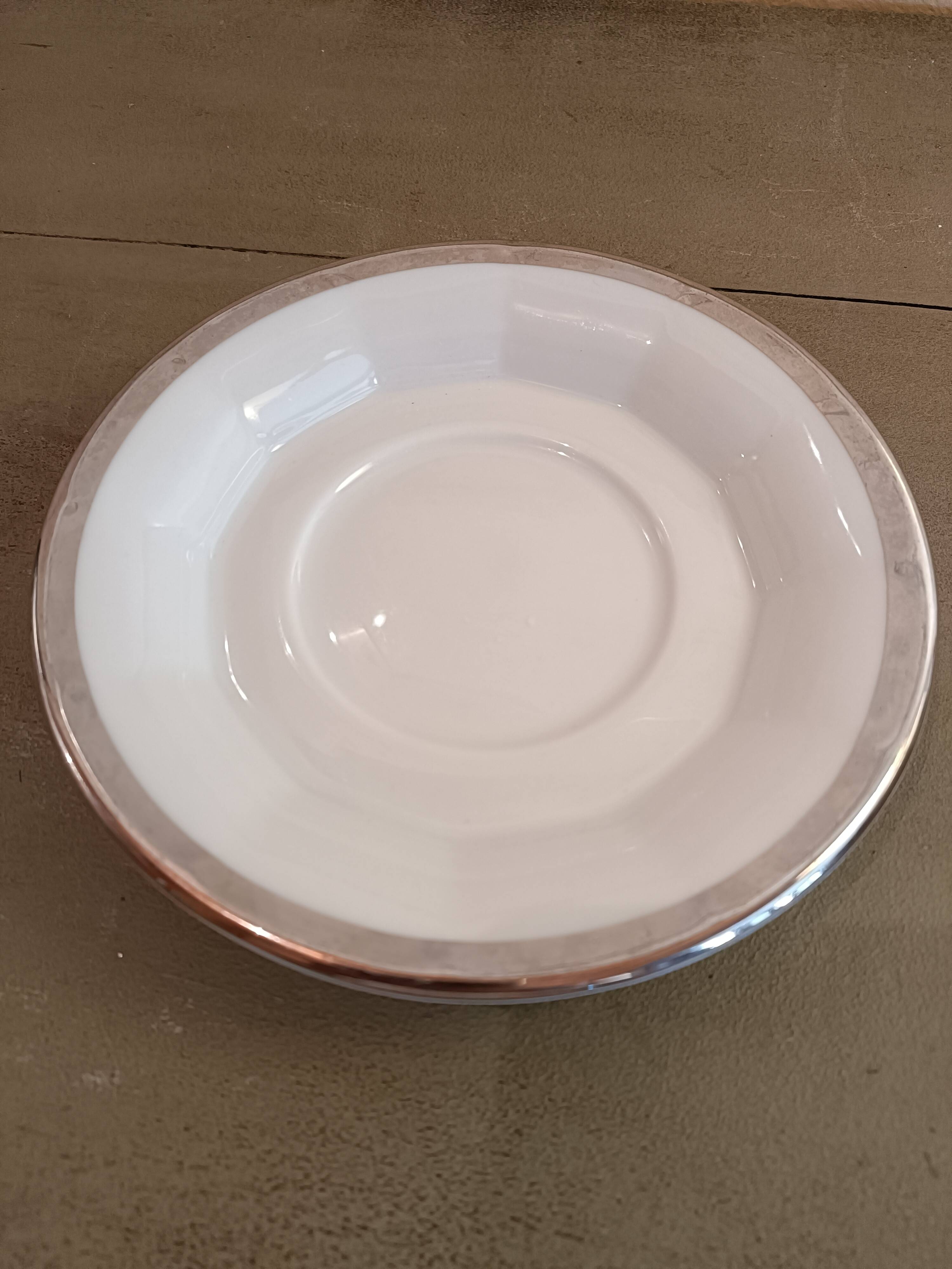 Pillivuyt tea/chocolate cup with saucer