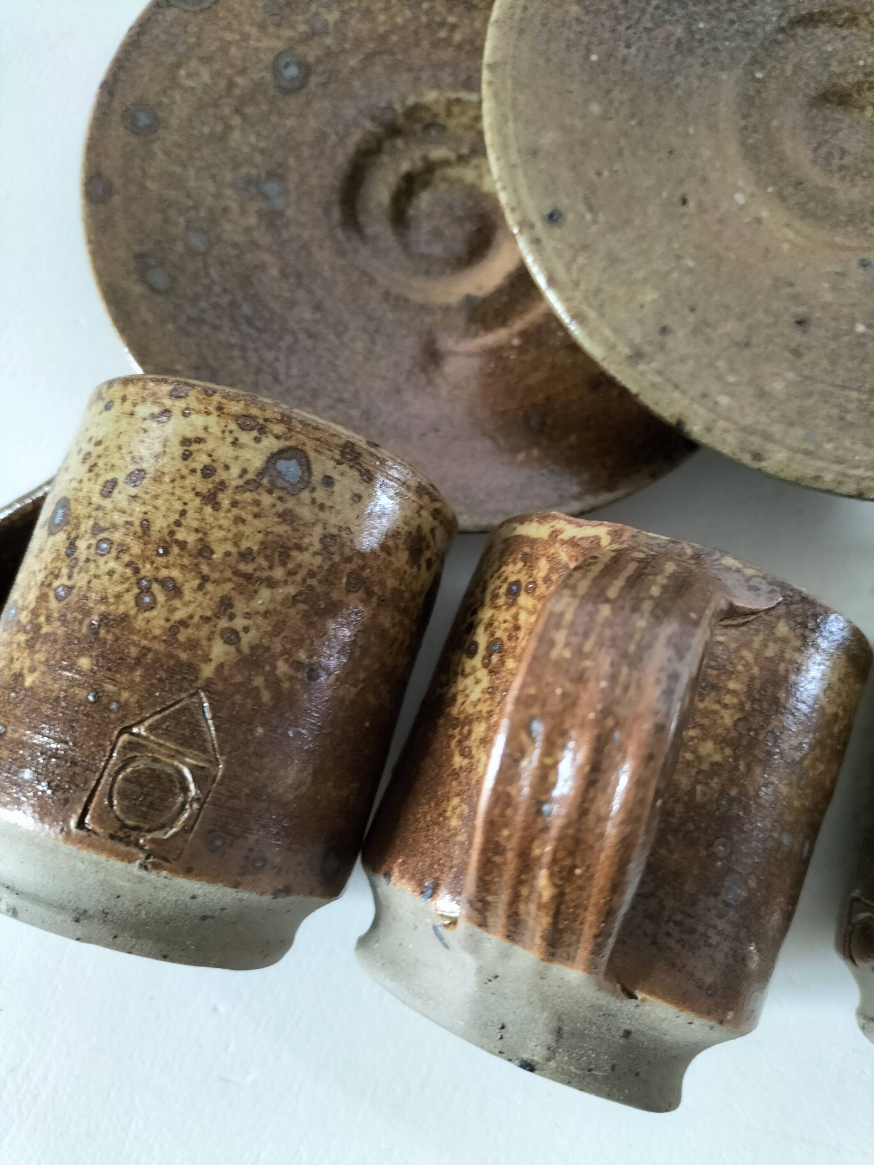 Set of three cups and saucers in pyrite stoneware - Charles Gaudry, Puisaye