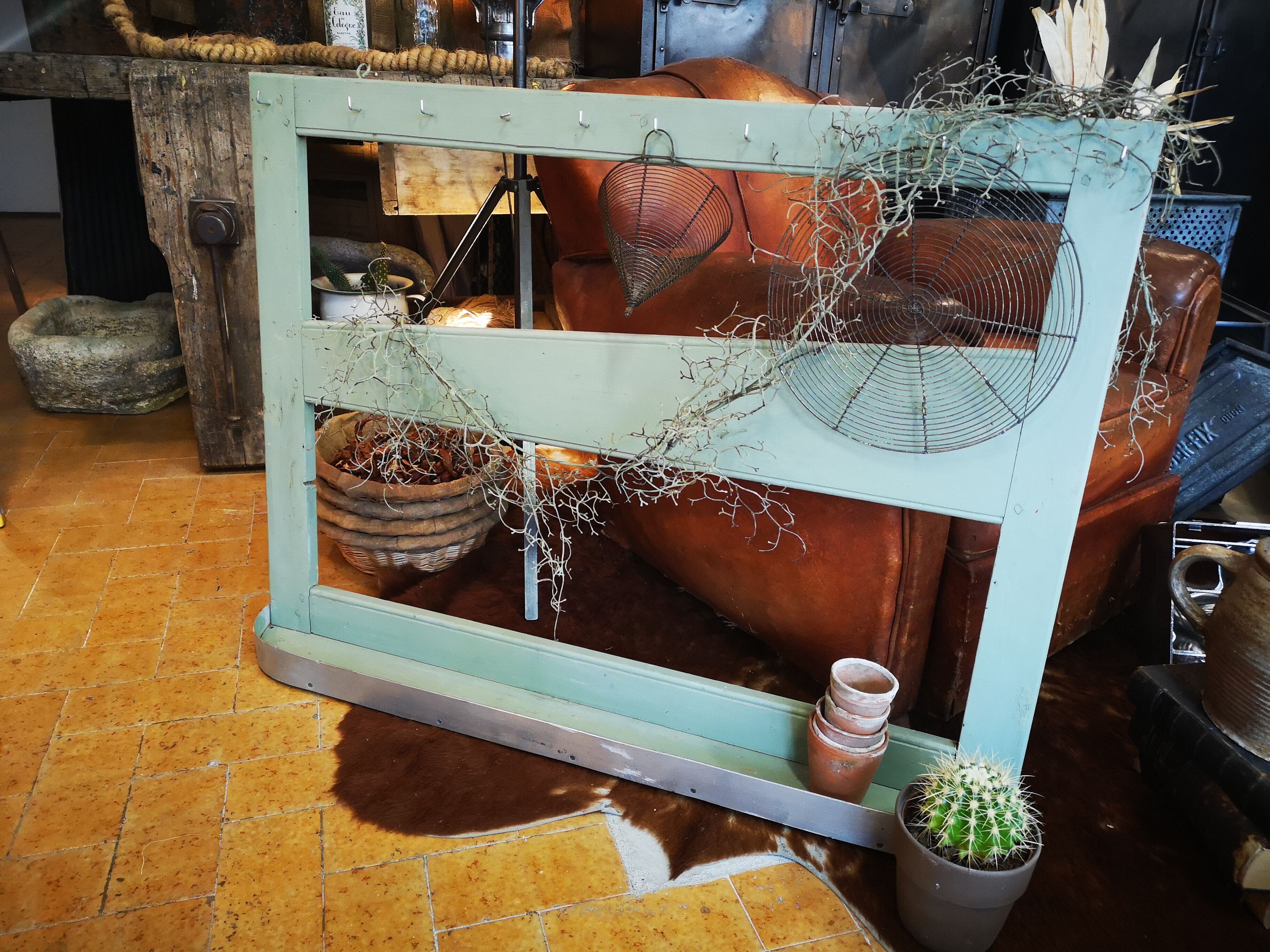 Vintage kitchen shelf, 1950