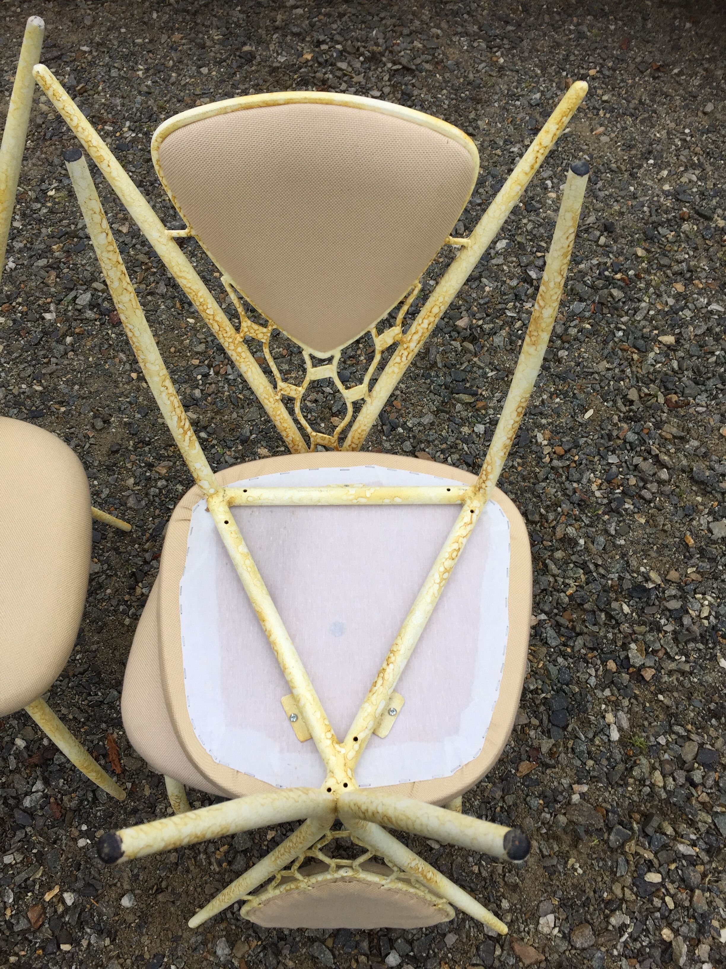 4 vintage chairs in tubular metal lacquered white yellow.