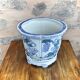 Chinese porcelain pot cover with its base