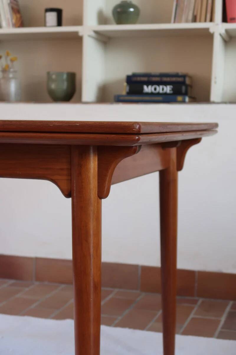 Table à manger scandinave extensible en teck années 60