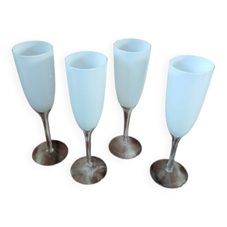 4 white champagne flutes