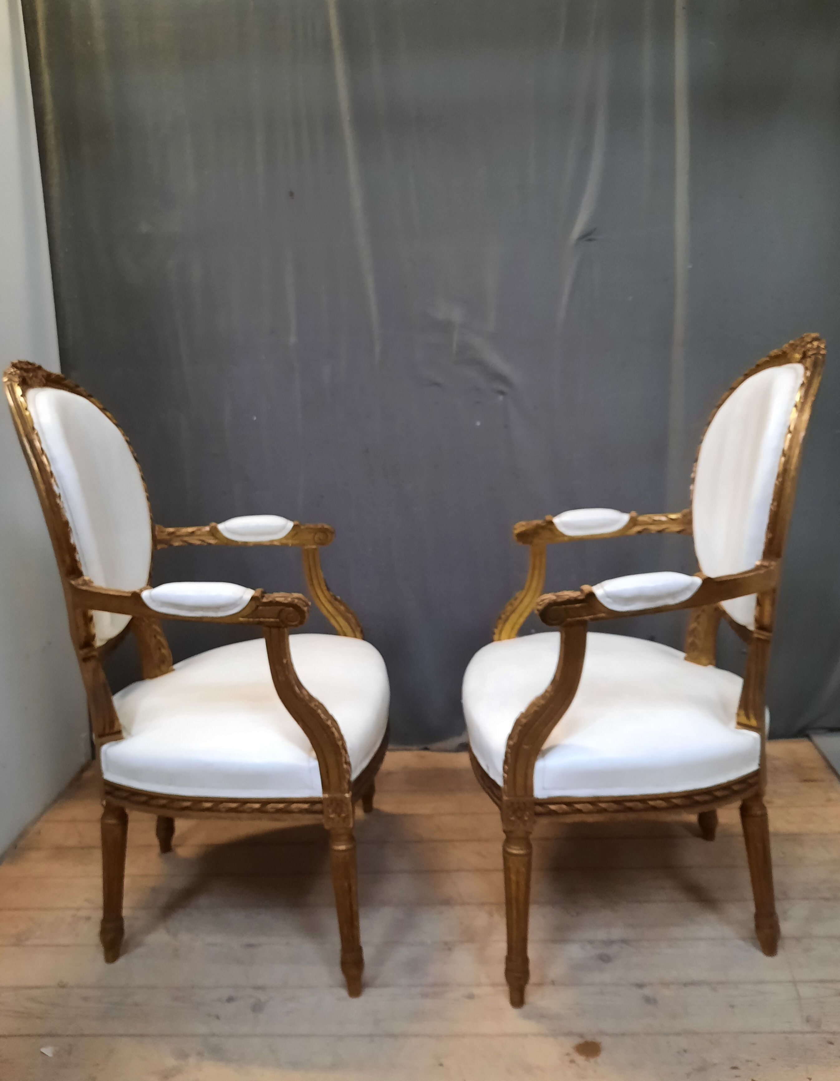Louis XVI living room in gilded wood
