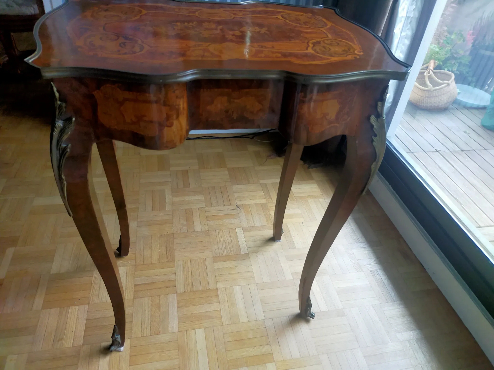 Console table
